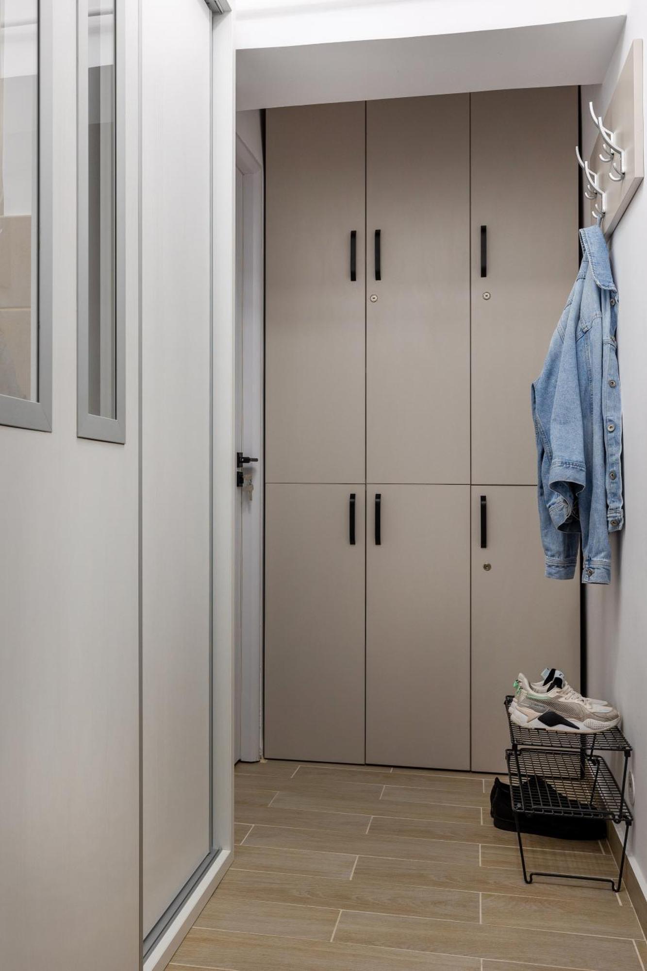 Minerva Studio Craiova Appartement Buitenkant foto